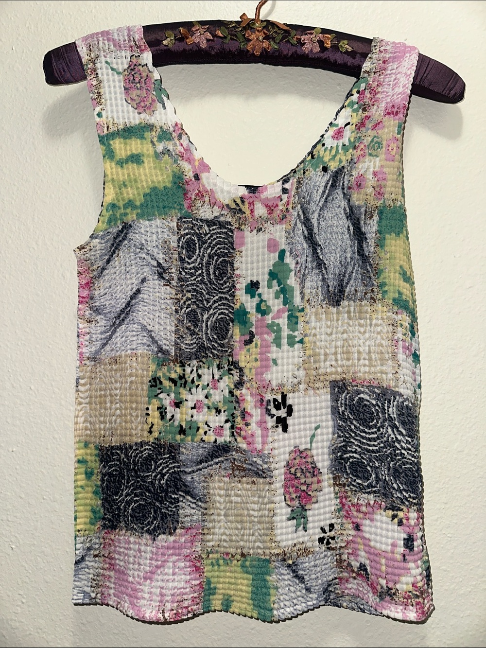 Violet & Claire Mixed Patchwork Sleeveless Tank in Pink, Green & Cream